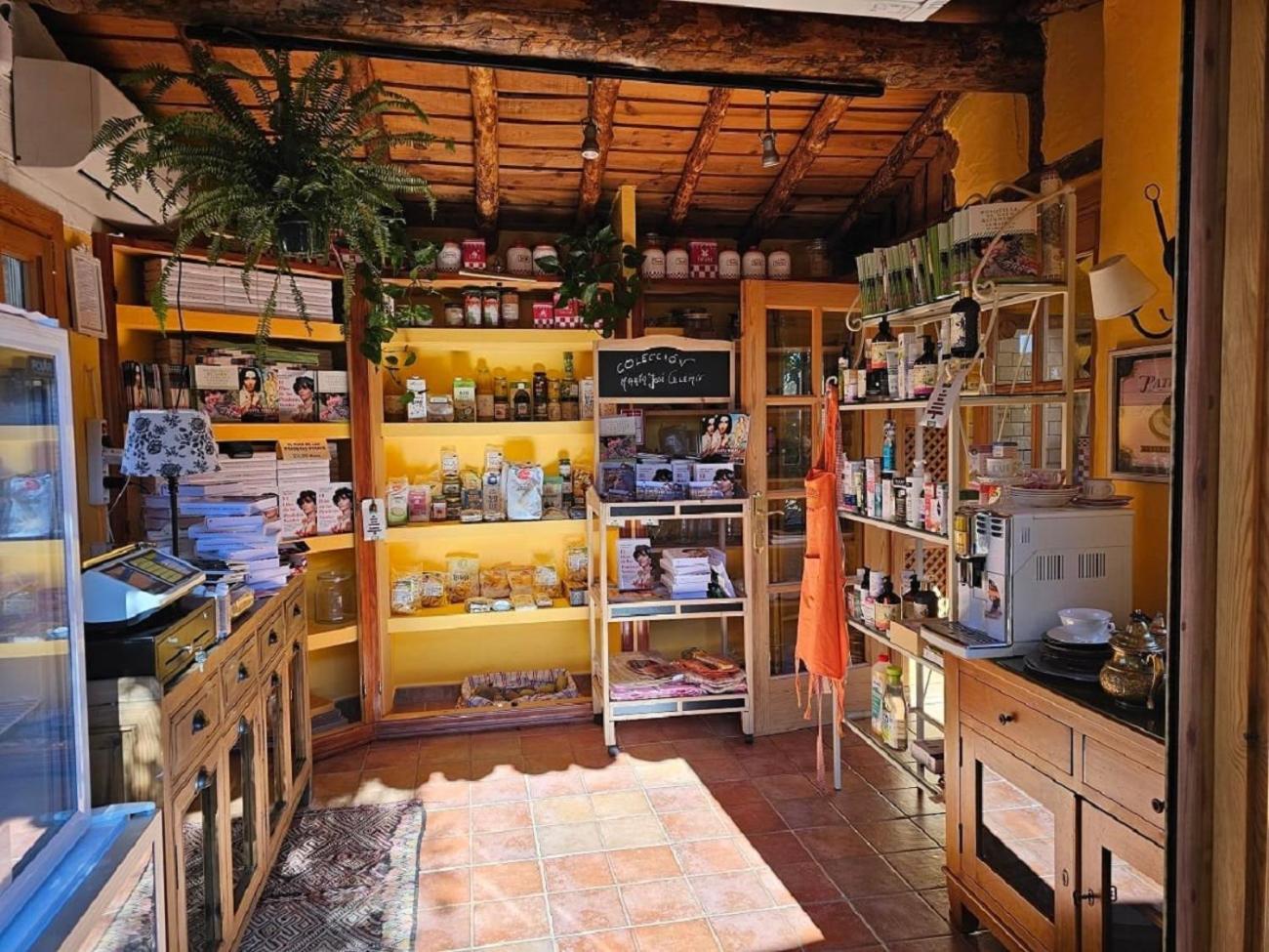 Beautiful Alamedas - Una Casa Rural Con Una Historia Unica Castronuno Bagian luar foto