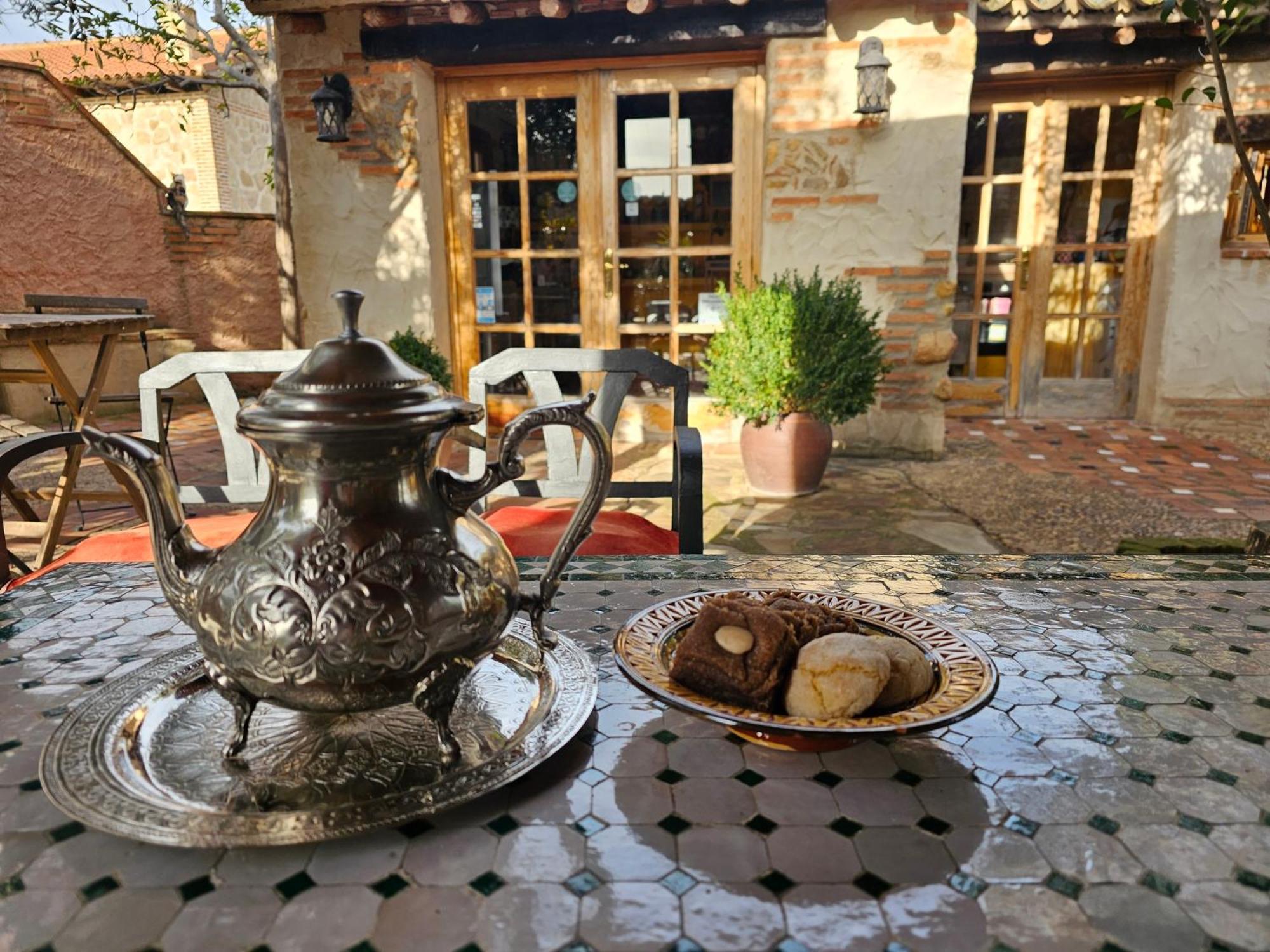 Beautiful Alamedas - Una Casa Rural Con Una Historia Unica Castronuno Bagian luar foto