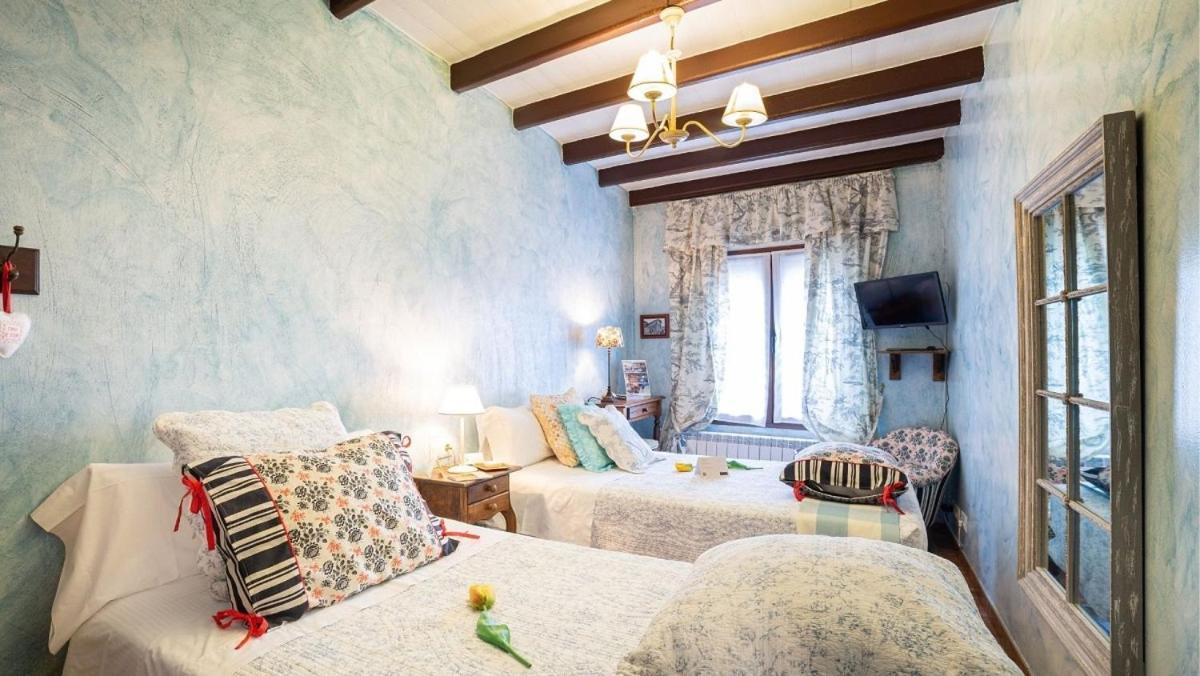 Beautiful Alamedas - Una Casa Rural Con Una Historia Unica Castronuno Bagian luar foto