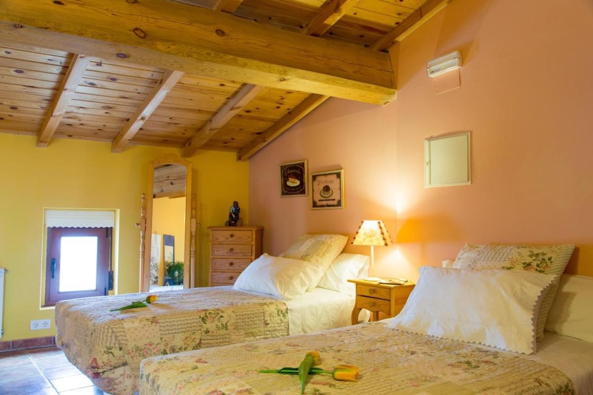 Beautiful Alamedas - Una Casa Rural Con Una Historia Unica Castronuno Bagian luar foto