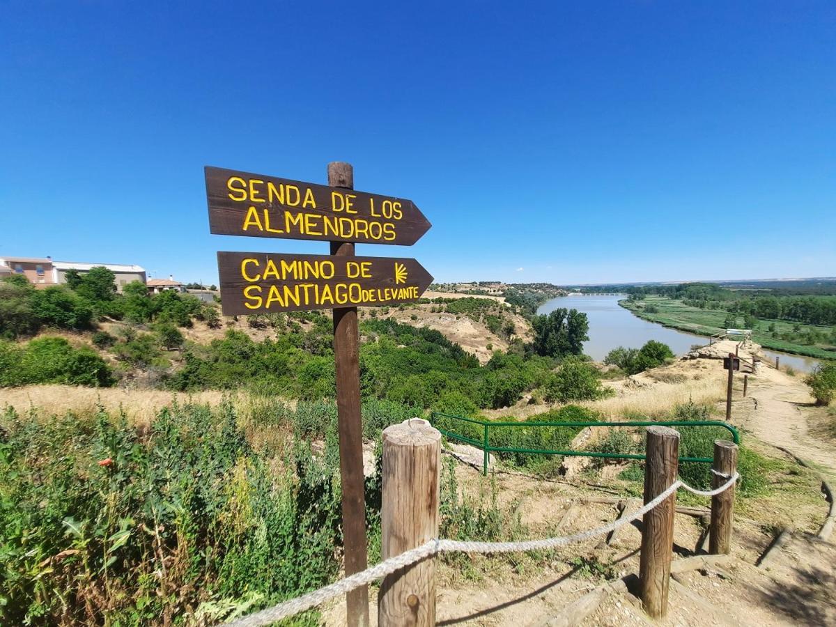 Beautiful Alamedas - Una Casa Rural Con Una Historia Unica Castronuno Bagian luar foto
