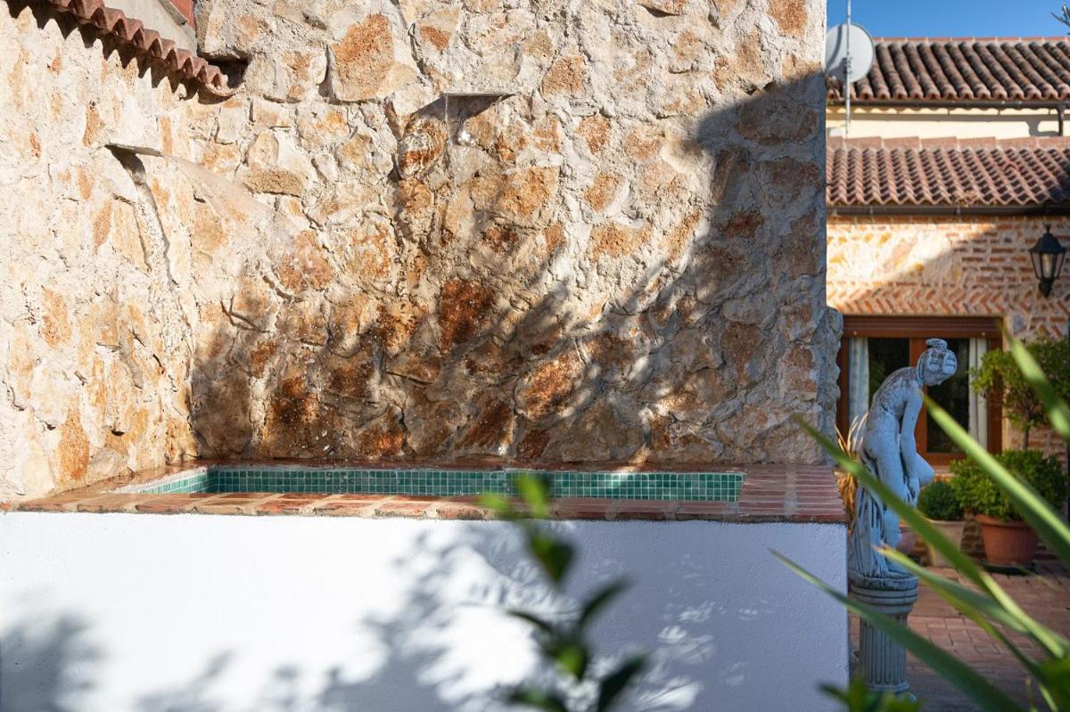 Beautiful Alamedas - Una Casa Rural Con Una Historia Unica Castronuno Bagian luar foto