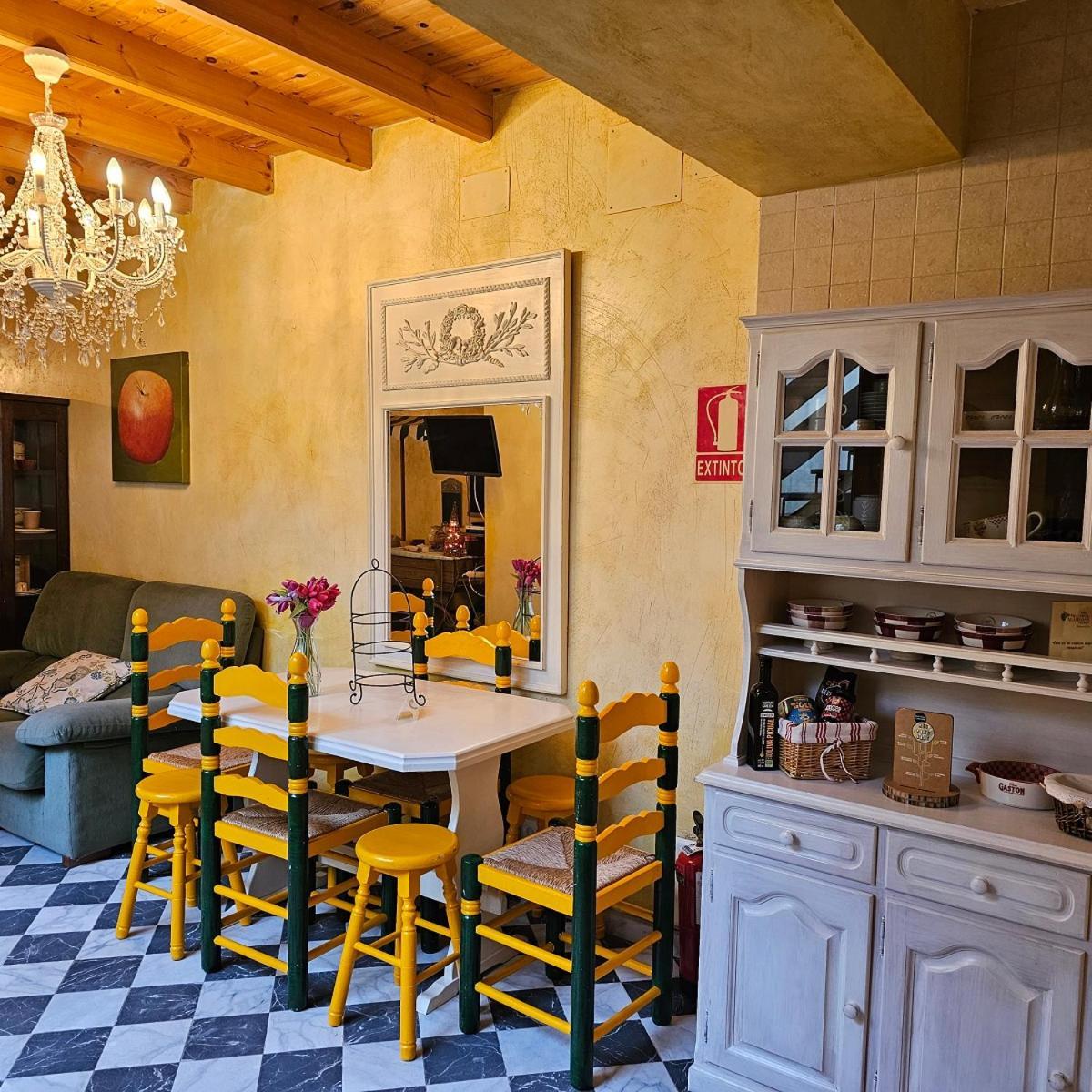 Beautiful Alamedas - Una Casa Rural Con Una Historia Unica Castronuno Bagian luar foto