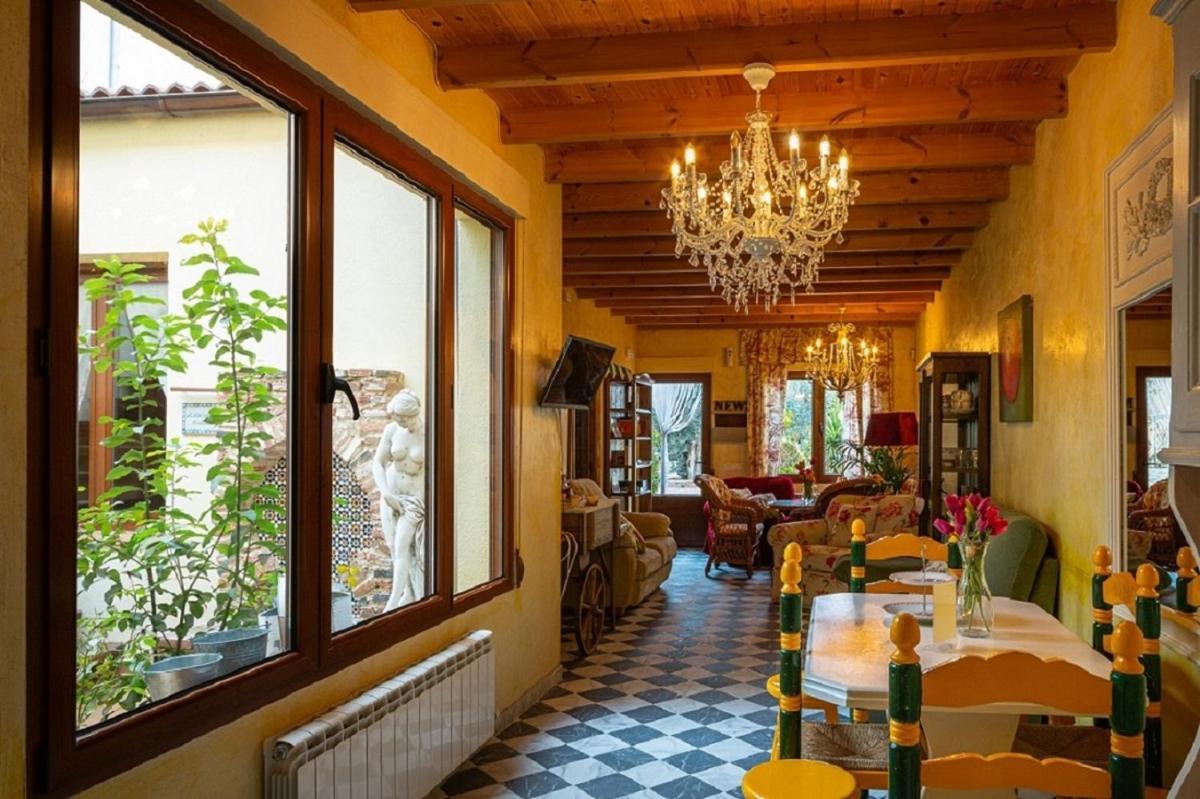 Beautiful Alamedas - Una Casa Rural Con Una Historia Unica Castronuno Bagian luar foto